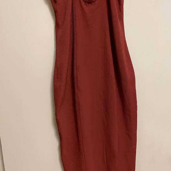 Lululemons Brunch and Back Dress - Picture 7 of 9